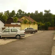 Zárt parkoló