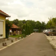 Zárt parkoló