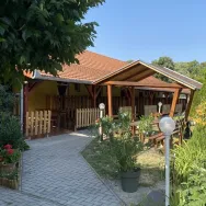 Sörkert Apartmanok
